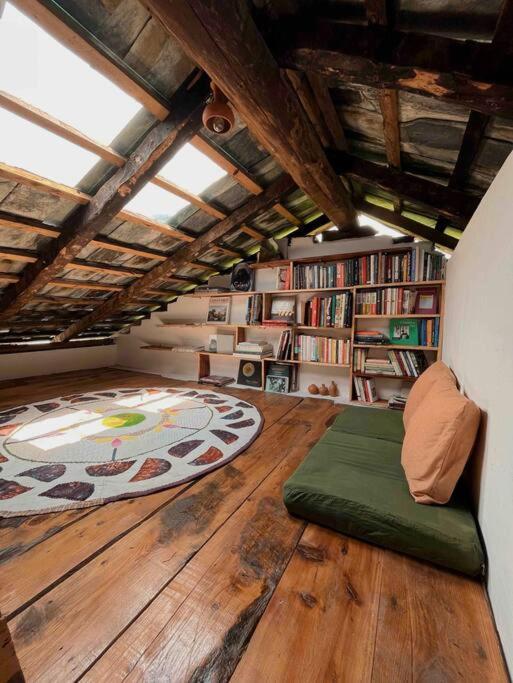 The Attic Library Villa Bīr Екстериор снимка